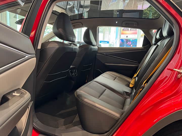 Фото 8 - Toyota bZ5