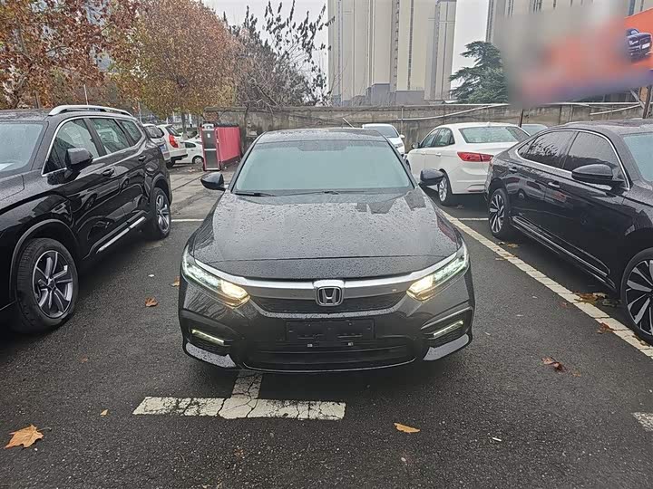 Фото 3 - Honda Inspire