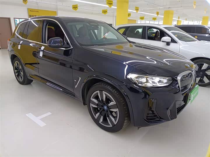 Фото 4 - BMW iX3