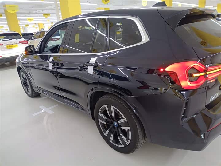 Фото 5 - BMW iX3
