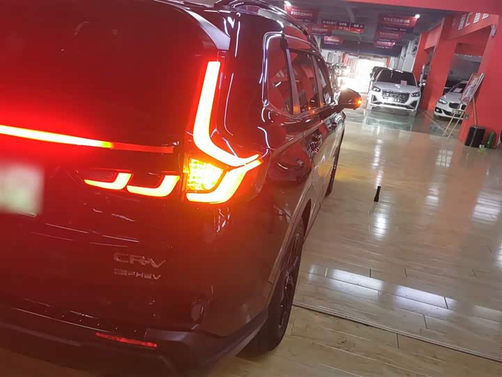 Фото 8 - Honda CR-V Hybrid