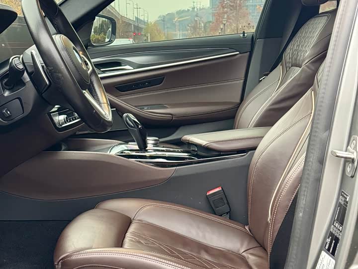 Фото 8 - BMW 5 Series