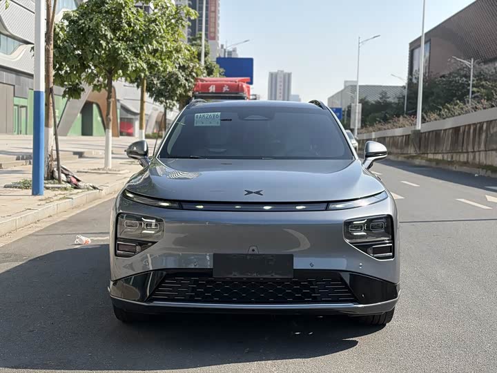 Фото 2 - XPeng G9