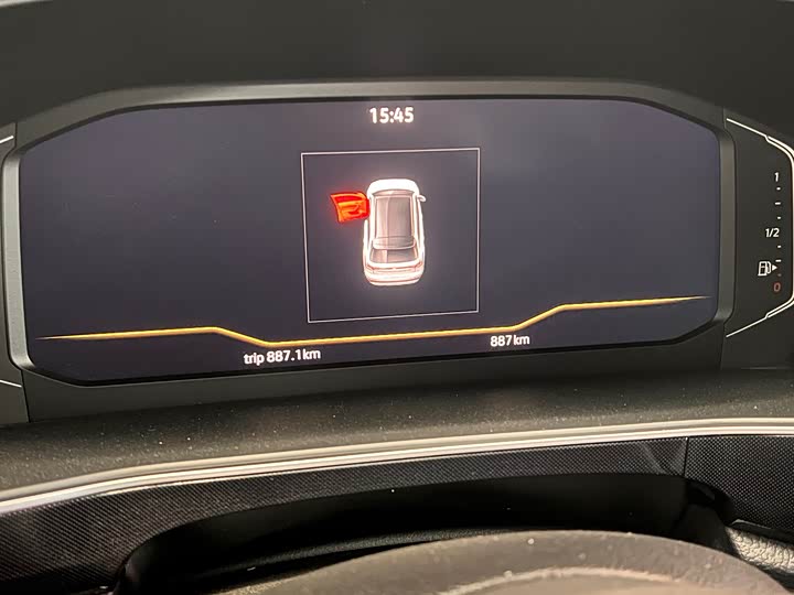 Фото 3 - Volkswagen Tharu