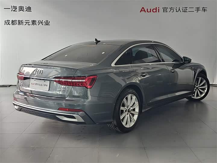 Фото 4 - Audi A6L