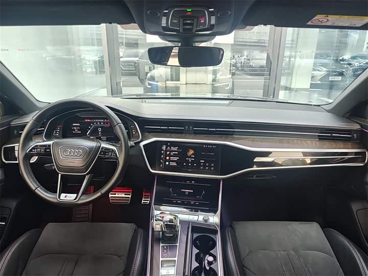 Фото 6 - Audi A6L