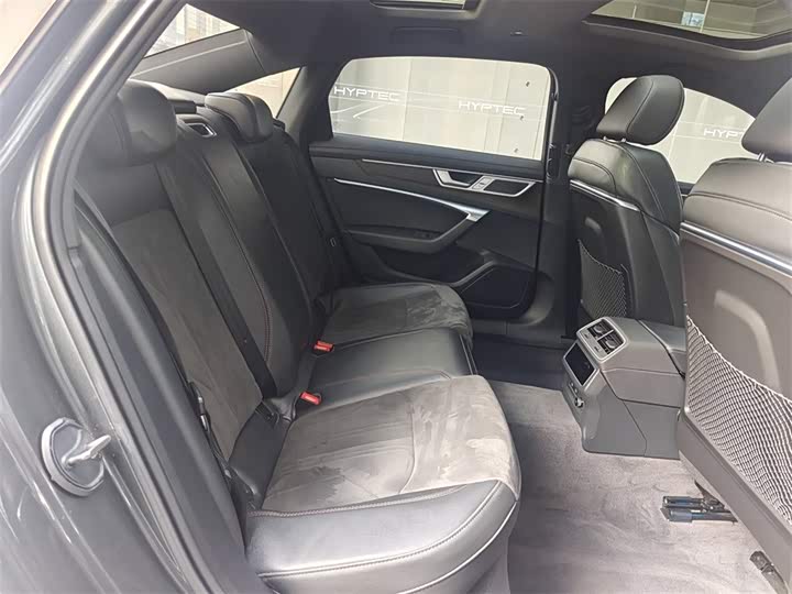 Фото 7 - Audi A6L