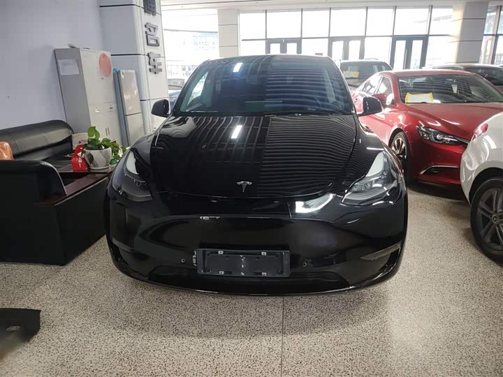 Фото 3 - Tesla Model Y