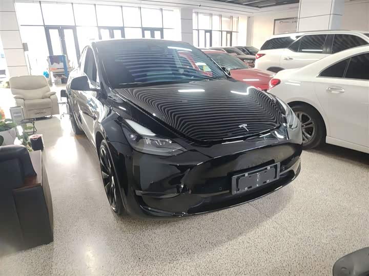 Фото 4 - Tesla Model Y