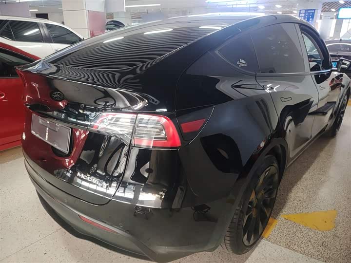 Фото 7 - Tesla Model Y