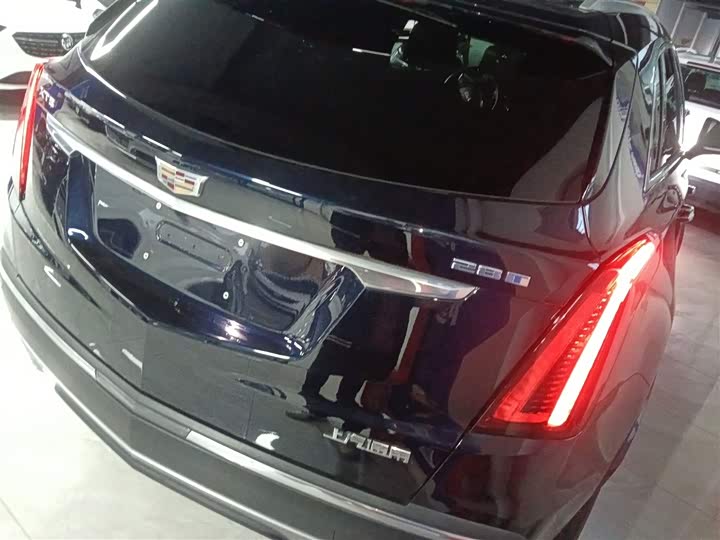Фото 7 - Cadillac XT5