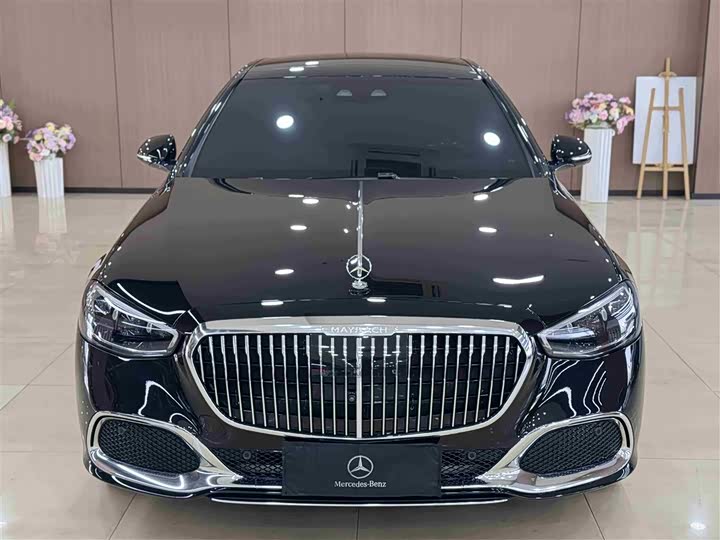 Фото 2 - Mercedes-Benz Maybach S-Class