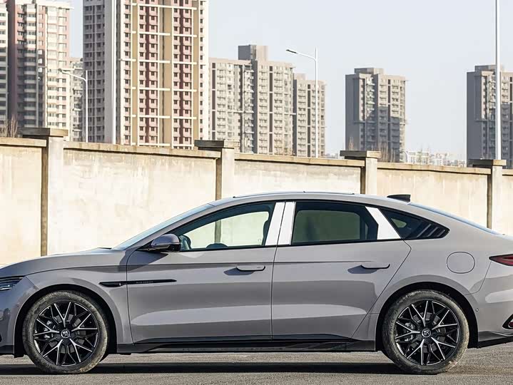 Фото 4 - BYD Han