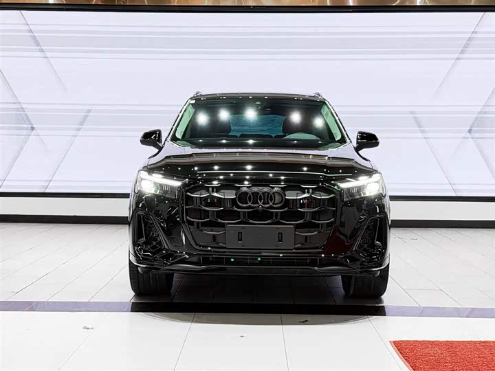 Фото 4 - Audi Q7