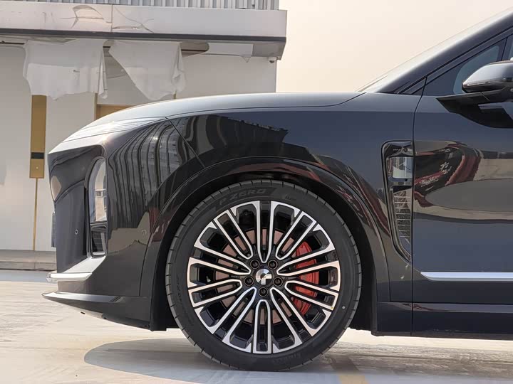 Фото 7 - Nio ES8