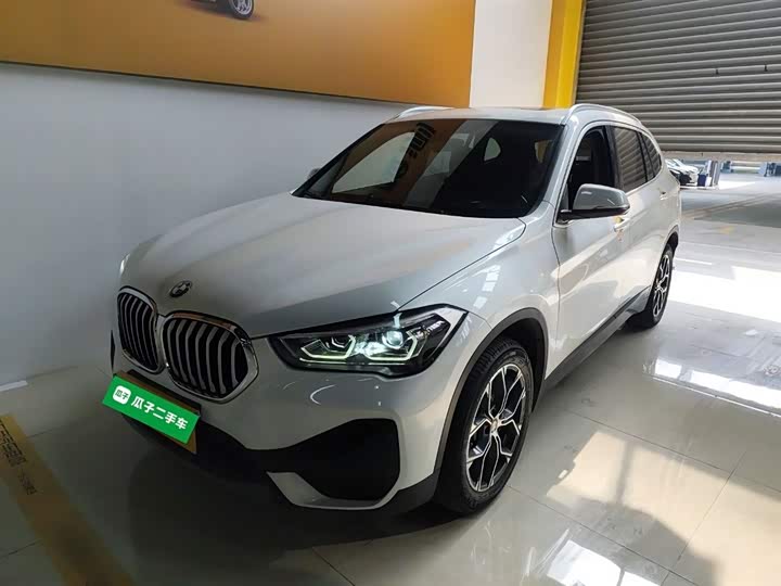 Фото 2 - BMW X1