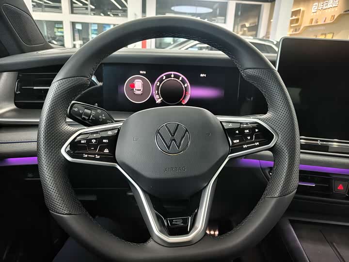 Фото 7 - Volkswagen Tayron