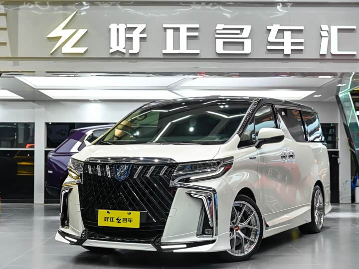 Фото 1 - Toyota Alphard