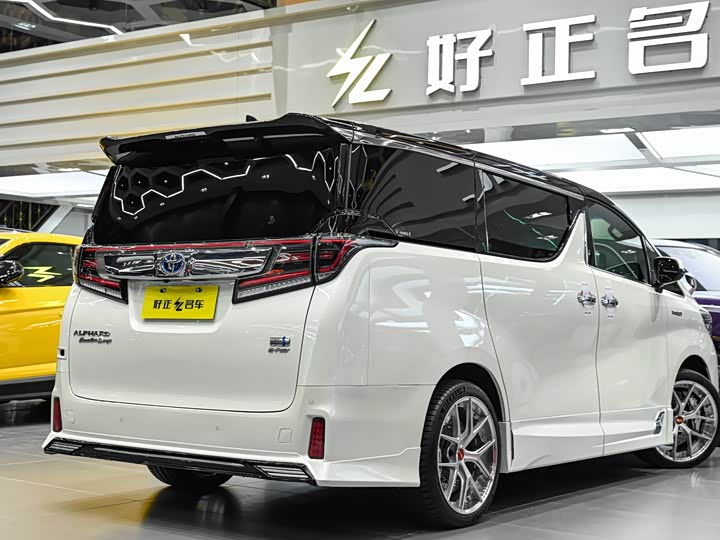 Фото 4 - Toyota Alphard