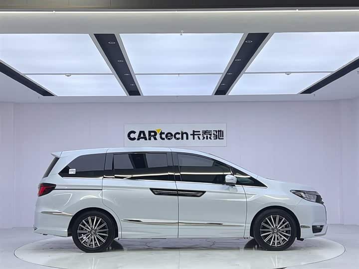 Фото 6 - Honda Elysion