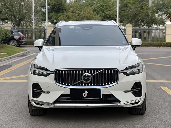 Фото 2 - Volvo XC60