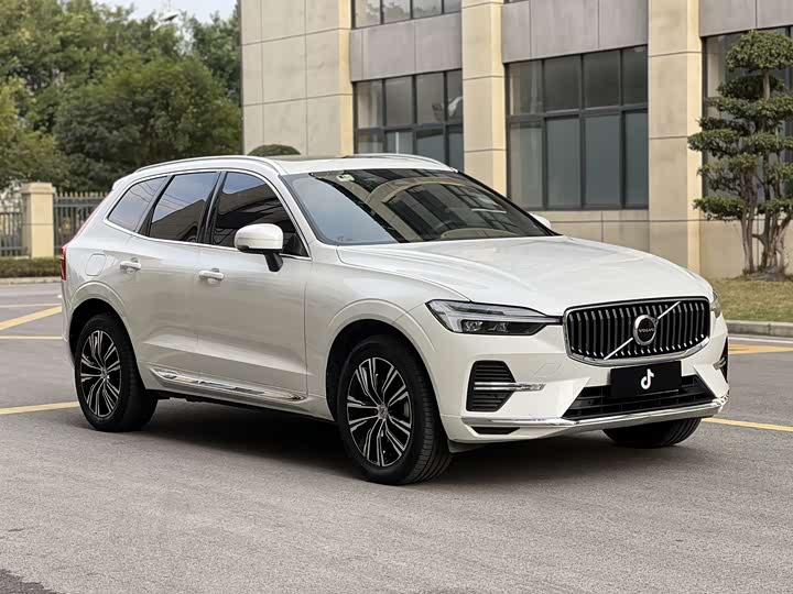 Фото 3 - Volvo XC60