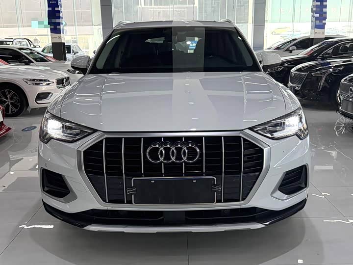 Фото 2 - Audi Q3