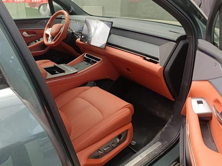 Фото 8 - BYD Tang L