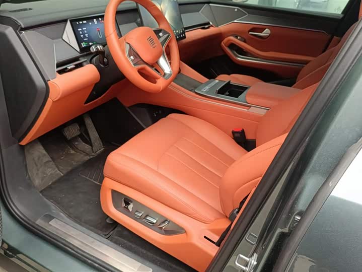 Фото 9 - BYD Tang L