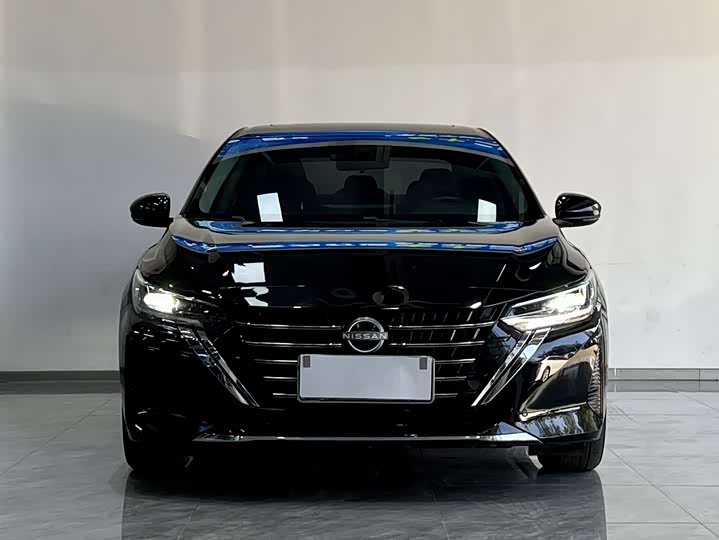 Фото 2 - Nissan Sylphy