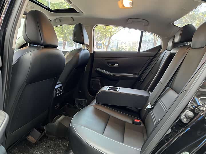 Фото 6 - Nissan Sylphy