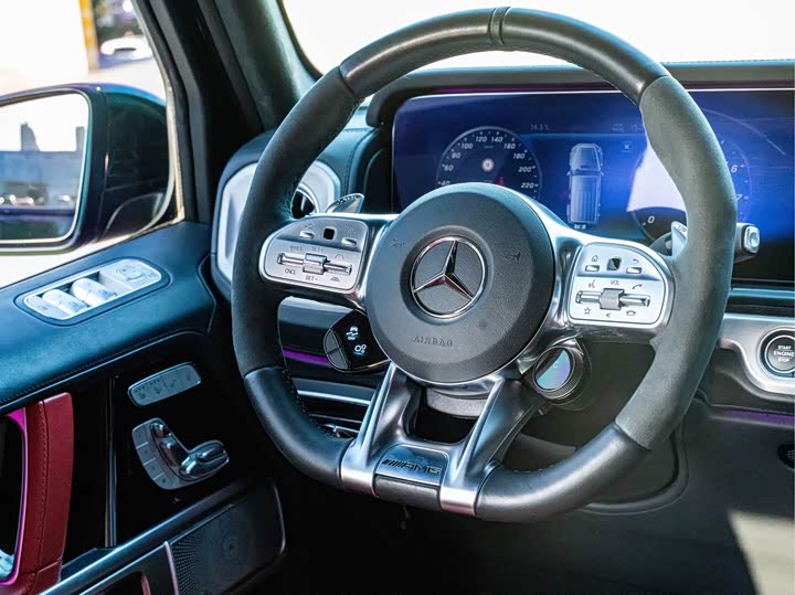 Фото 9 - Mercedes-Benz G-Class AMG