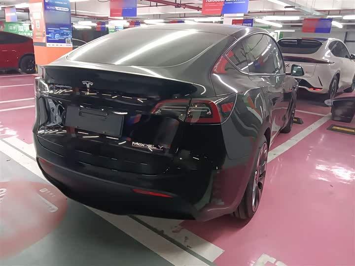 Фото 7 - Tesla Model Y