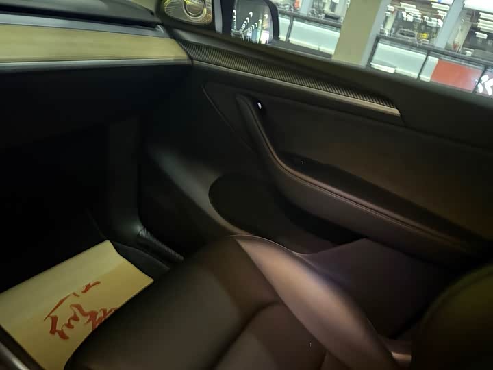 Фото 8 - Tesla Model Y