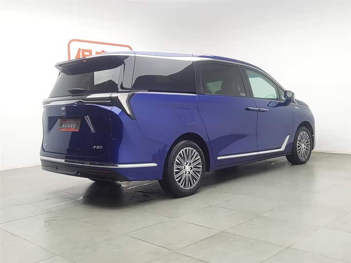 Фото 2 - Buick GL8 Hybrid