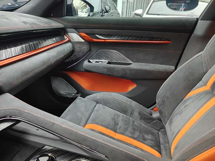 Фото 8 - Zeekr 001