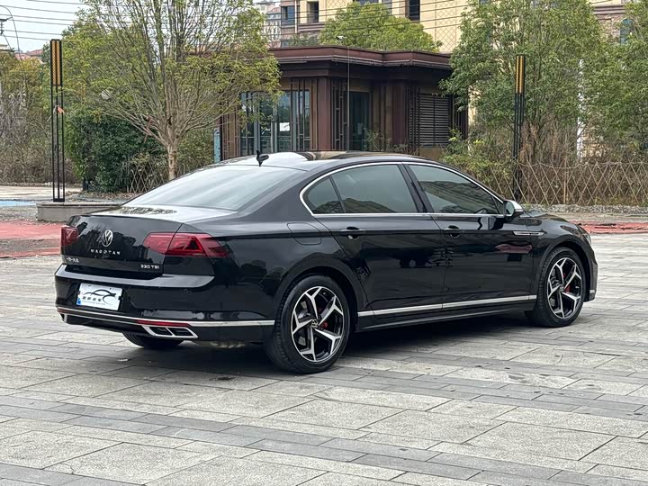 Фото 8 - Volkswagen Magotan