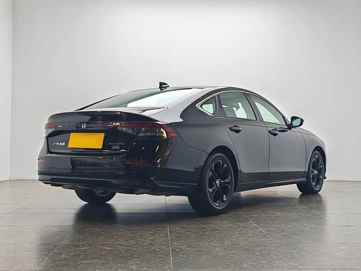 Фото 3 - Honda Accord