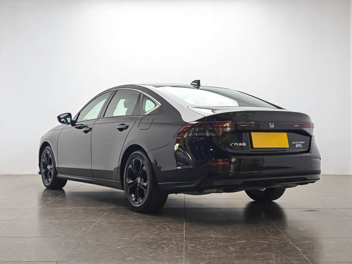 Фото 4 - Honda Accord