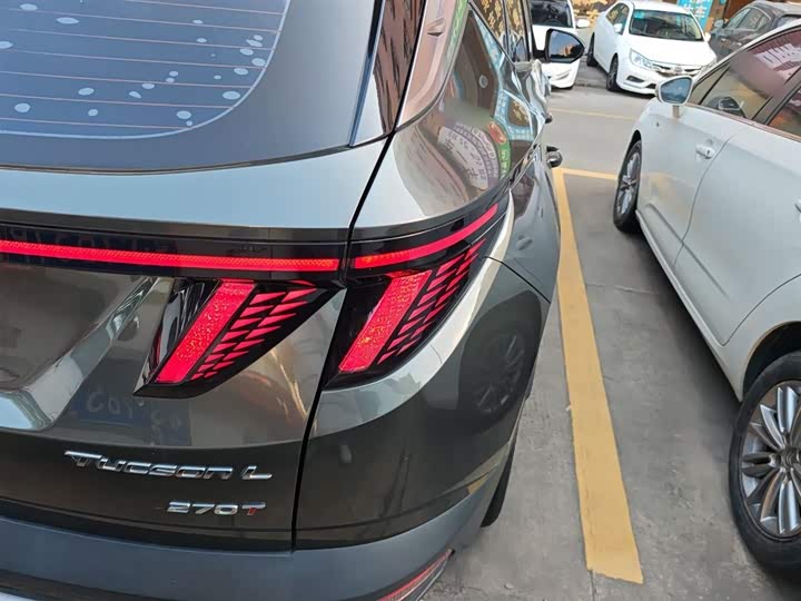 Фото 8 - Hyundai Tucson L