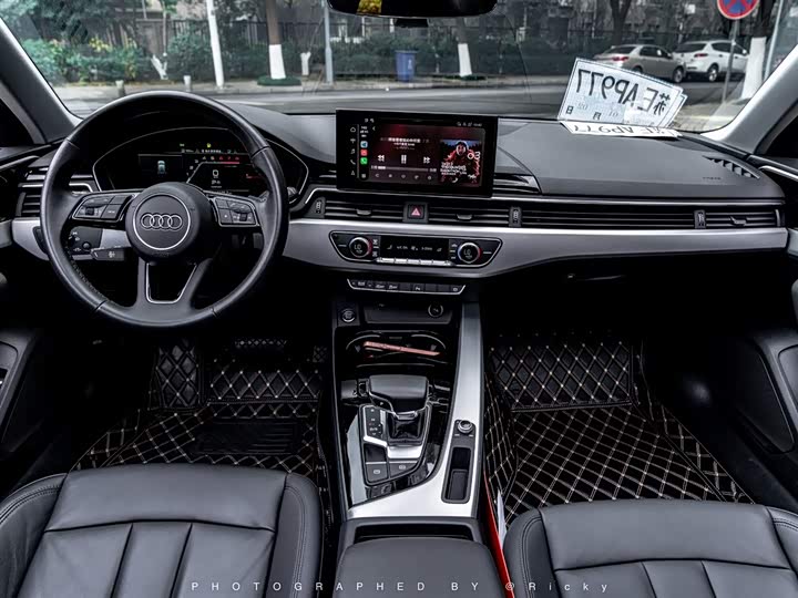 Фото 4 - Audi A4