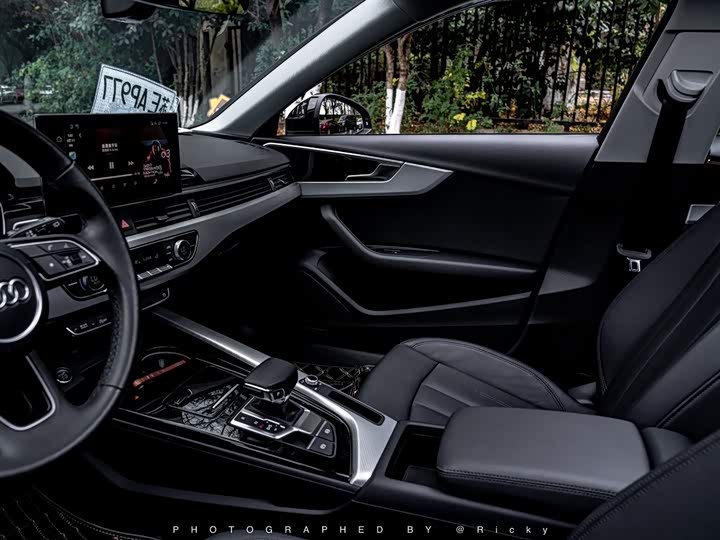 Фото 8 - Audi A4