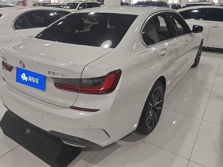 Фото 3 - BMW 3 Series