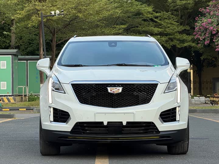 Фото 2 - Cadillac XT5