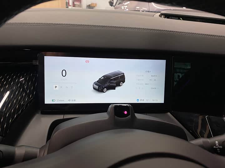 Фото 5 - Zeekr 009