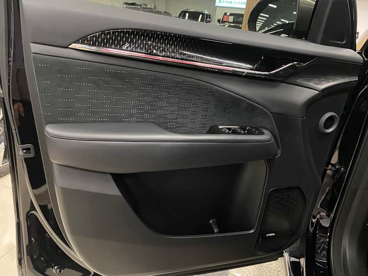 Фото 7 - Zeekr 009