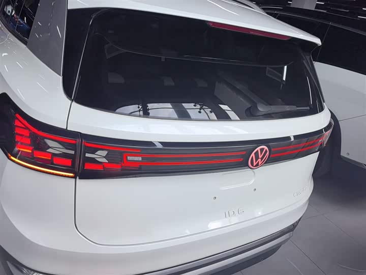 Фото 6 - Volkswagen ID.6 Crozz