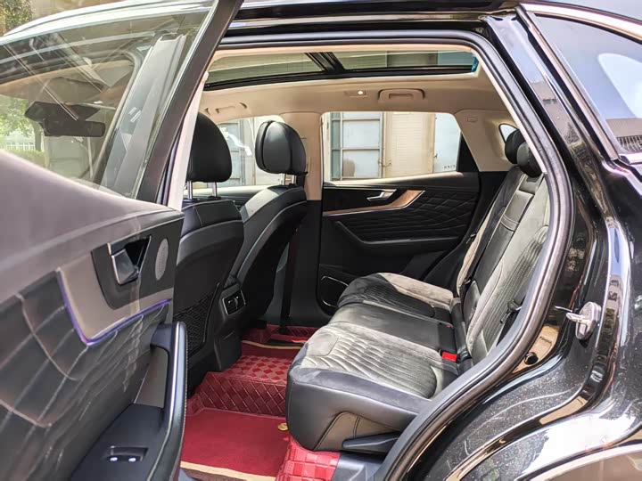 Фото 8 - Hongqi HS5