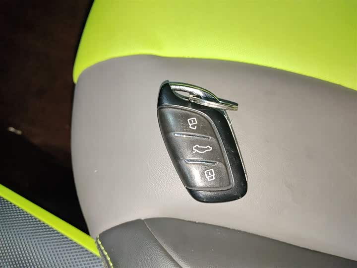 Фото 9 - Roewe Clever