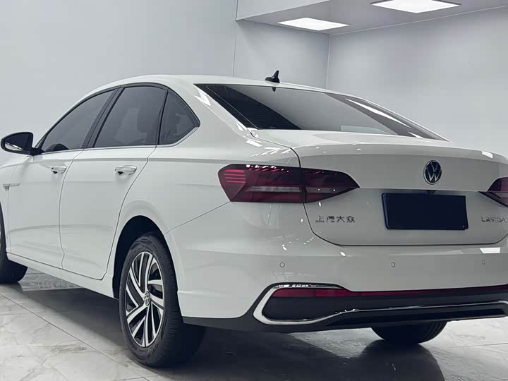 Фото 4 - Volkswagen Lavida